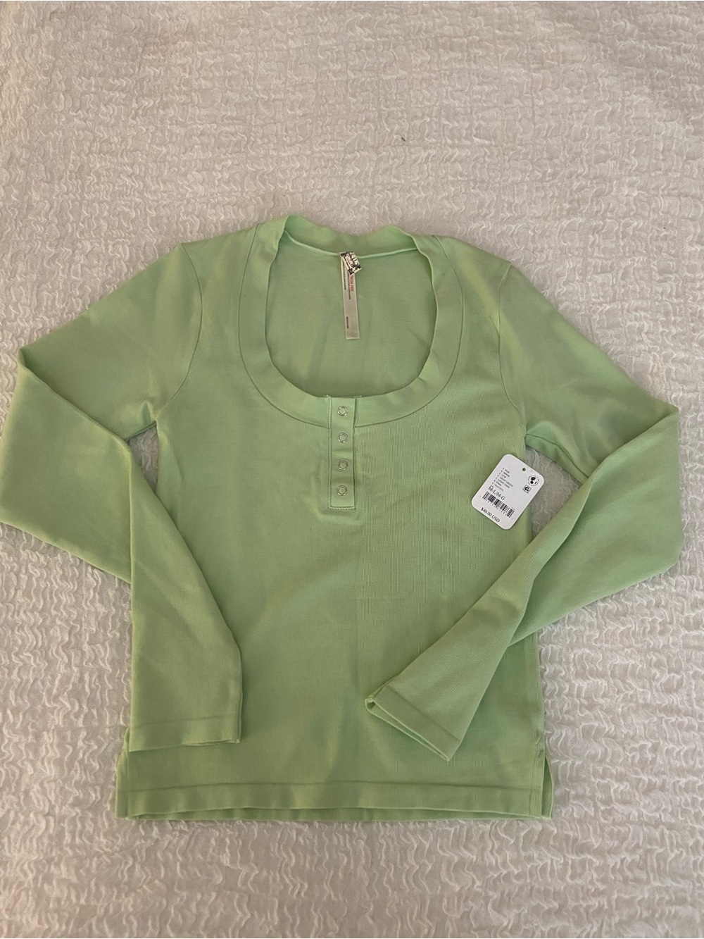 NWT INTIMATELY FREE PEOPLE LONG SLEEVE RIBBED HENLEY GREEN SHIRT SIZE M/L - Picture 2 of 8